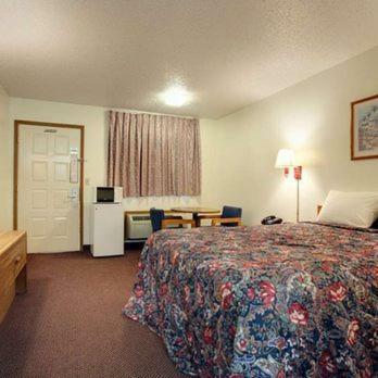 Hotel Country Side Inn
