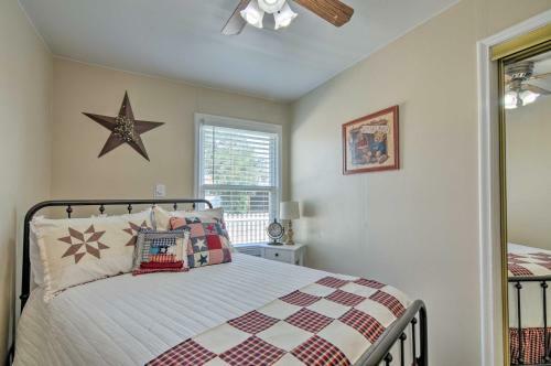 Home With Fenced Yard By 5 Mighty Natl Parks