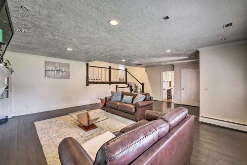Chic Cottonwood Heights Home Family Friendly