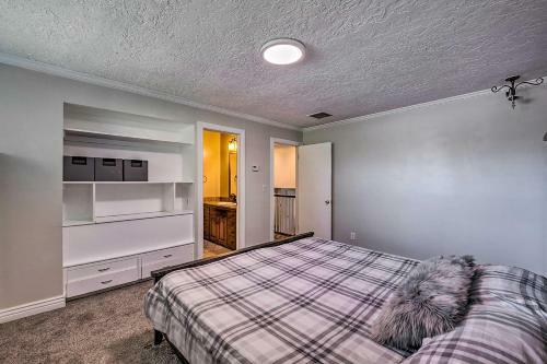 Chic Cottonwood Heights Home Family Friendly