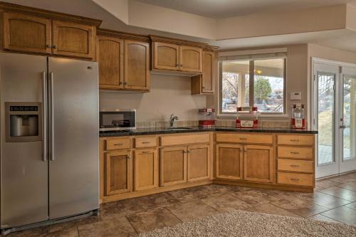 Luxe Erda Home With Indoor Pool, Yard And Mountain View