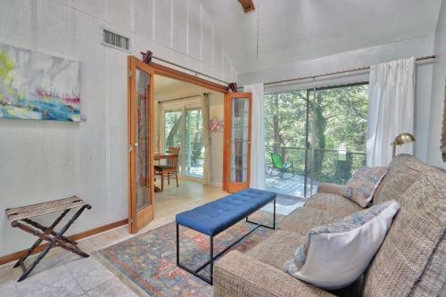 Creekside Cabins - Cypress Creek House