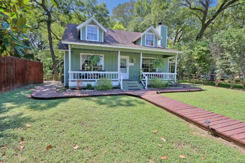 Creekside Cabins - Cypress Creek House