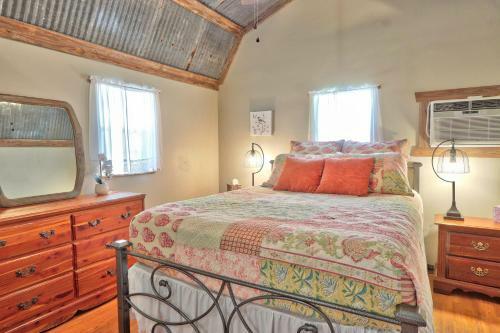 Sunflower Ridge Bungalow