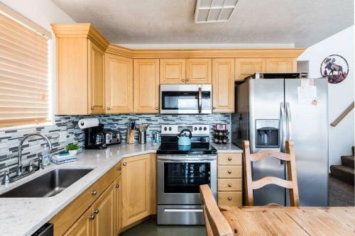 Kat's Kabin - Amazing Views And Accommodations!
