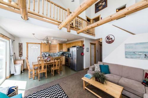 Kat's Kabin - Amazing Views And Accommodations!