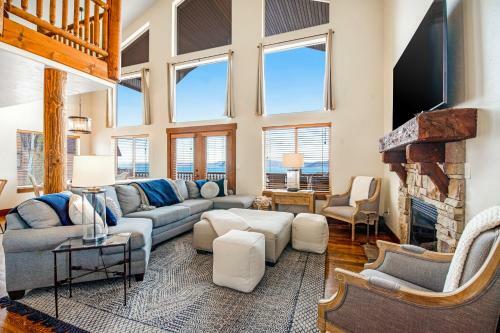 Peaceful Bear Lake Home