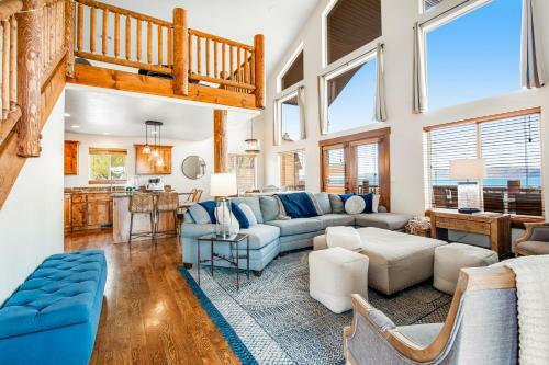 Peaceful Bear Lake Home