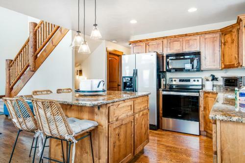 Peaceful Bear Lake Home
