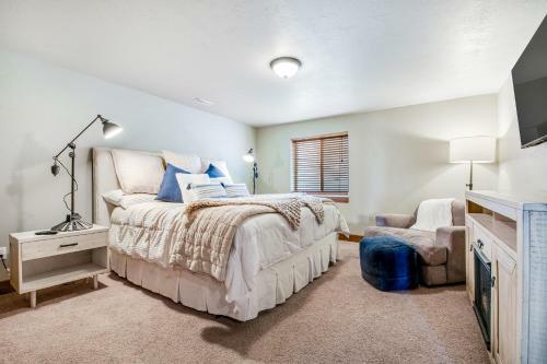 Peaceful Bear Lake Home