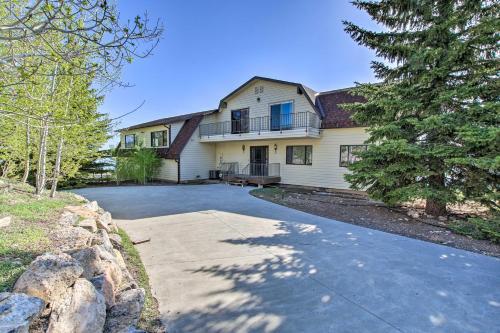 Breathtaking Bear Lake Escape With Game Room!
