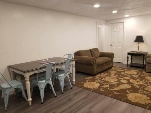 Apartamento Pet Friendly 3bd/2ba City Retreat & Waffle Breakfast
