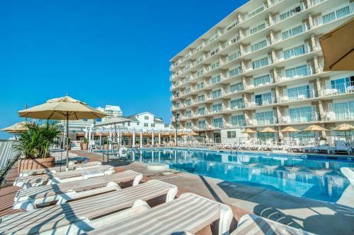 Hotel Reges Oceanfront Resort