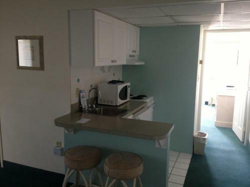 Hotel Biscayne Suites