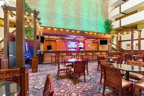 Hotel Holiday Inn Riverside Minot