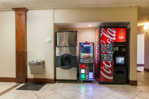 Hotel Holiday Inn Riverside Minot