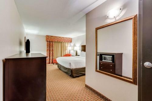 Hotel Holiday Inn Riverside Minot