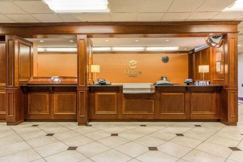 Hotel Holiday Inn Riverside Minot