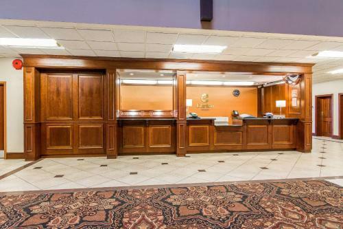 Hotel Holiday Inn Riverside Minot