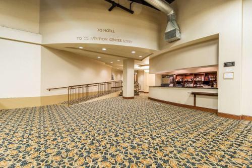 Hotel Holiday Inn Riverside Minot