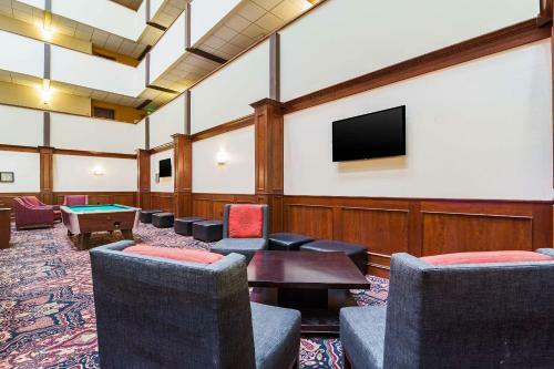 Hotel Holiday Inn Riverside Minot