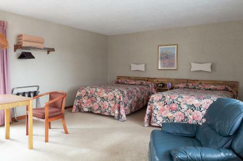 Town & Country Motor Inn