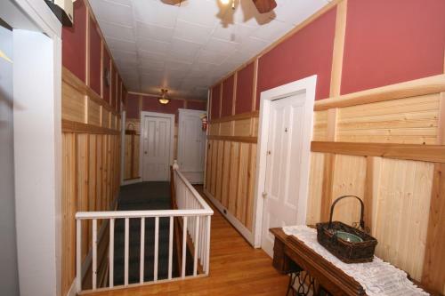 Bed & Breakfast Spruce Lodge Llc