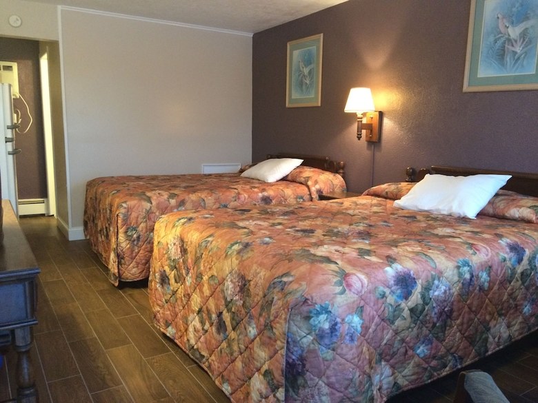 Royal Court Motel