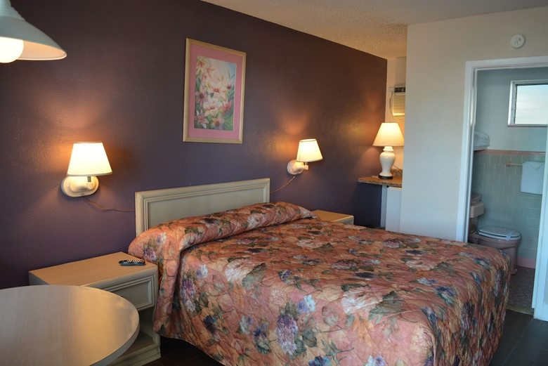 Royal Court Motel