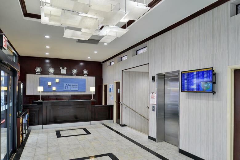 Hotel Holiday Inn Express Kennedy Airport