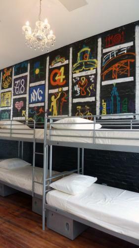 Q4 Hotel And Hostel