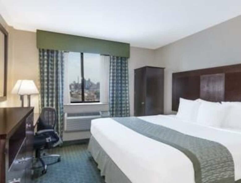 Hotel Ramada Long Island City