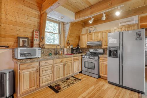 Cozy Woodland Cabin