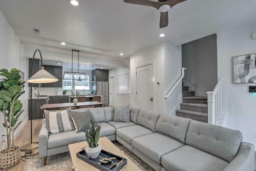 Chic And Sunny Provo Townhome With Rooftop Deck!