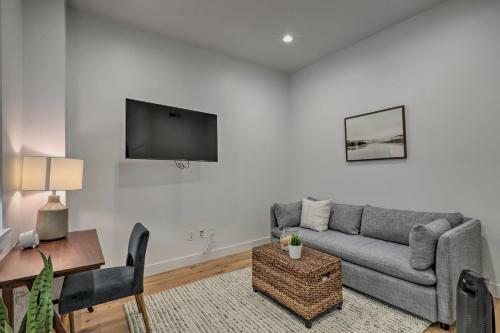 Chic And Sunny Provo Townhome With Rooftop Deck!