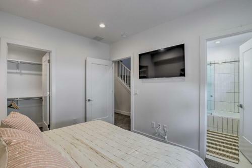Chic And Sunny Provo Townhome With Rooftop Deck!