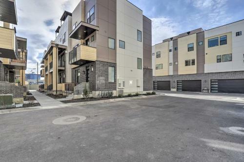 Chic And Sunny Provo Townhome With Rooftop Deck!