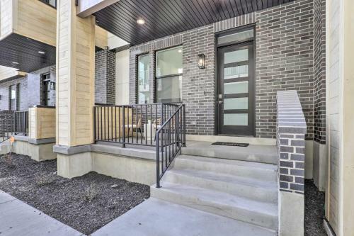 Chic And Sunny Provo Townhome With Rooftop Deck!