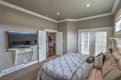 Elegant Smithfield Home With Backyard - 6 Mi To Usu!
