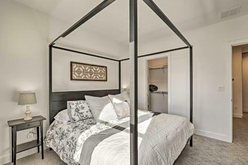 Apartamento Modern And Walkable Escape With Rooftop Mtn Views