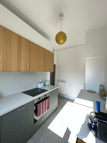 Apartamento Cosy Apt With Balcony Near Palais Longchamp
