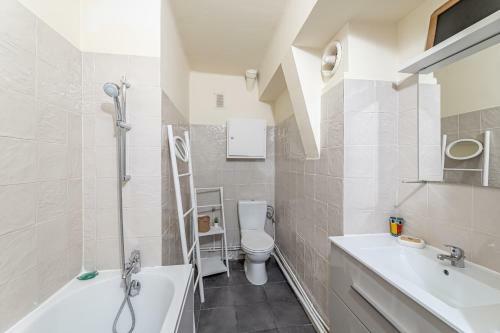 Apartamento Studio Avec Balcon, Plage � 50m, Proche Vieux Port