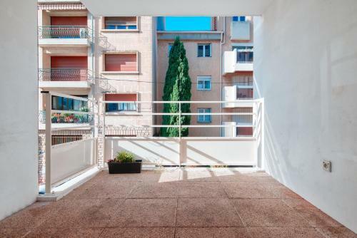 Apartamento Hopkinson - Agr�able T3 Avec Balcon Et Parking � La Blancarde