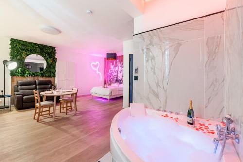 Apartamento Appart-jacuzzi � 6 Min de La Gare St Charles