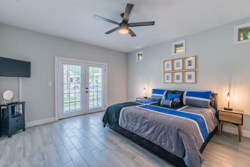 Downtown House 5 Minutes From Riverwalk Whot-tub