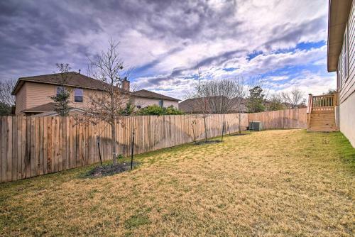 Updated Family Home With Yard 6 Mi To Seaworld