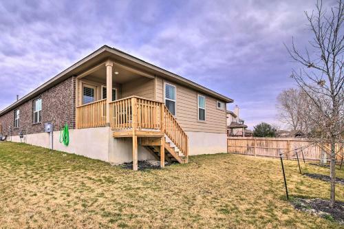 Updated Family Home With Yard 6 Mi To Seaworld