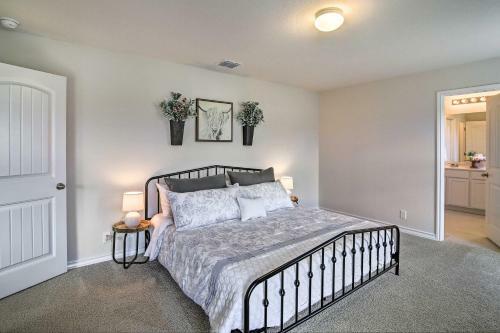Updated Family Home With Yard 6 Mi To Seaworld