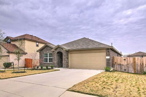 Updated Family Home With Yard 6 Mi To Seaworld
