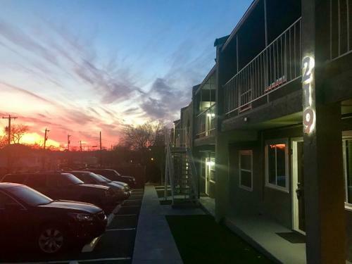 Beautiful Apartment By The Botanical Gardens